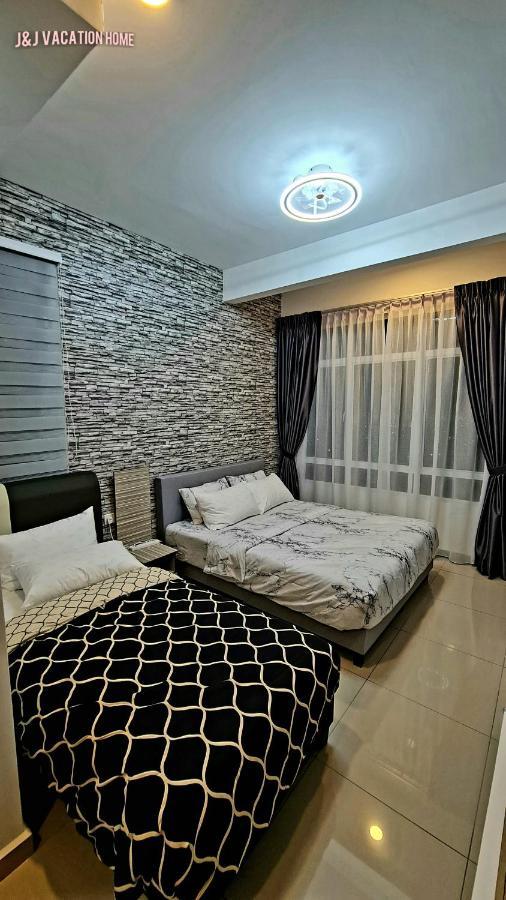 J&J Vacation Home@Novo8 Residence Kampong Tambak Eksteriør bilde