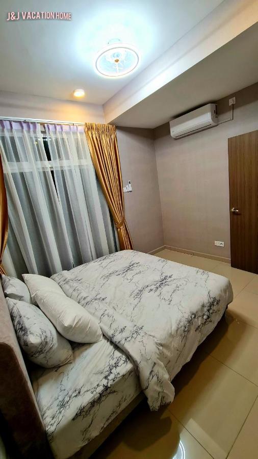 J&J Vacation Home@Novo8 Residence Kampong Tambak Eksteriør bilde