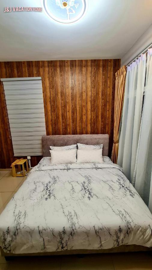 J&J Vacation Home@Novo8 Residence Kampong Tambak Eksteriør bilde