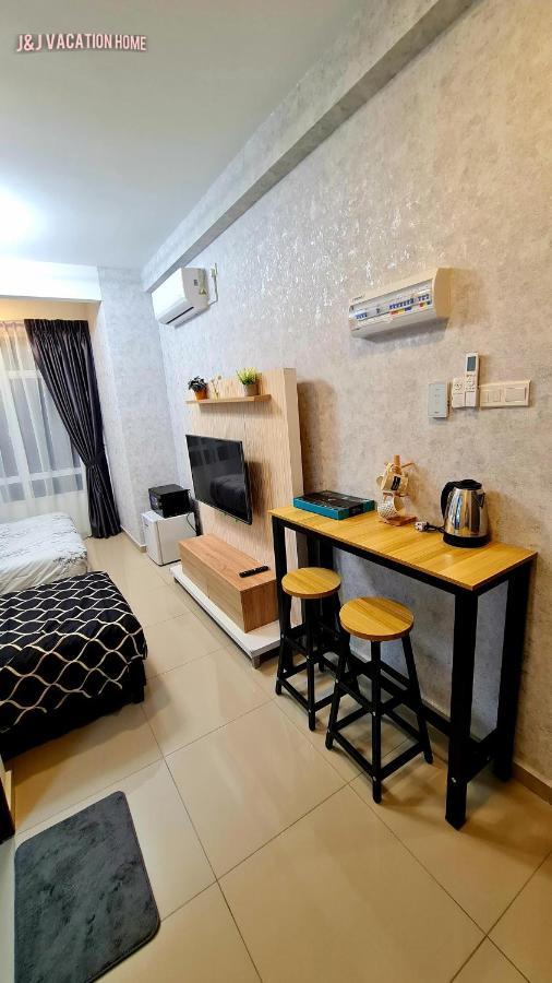 J&J Vacation Home@Novo8 Residence Kampong Tambak Eksteriør bilde